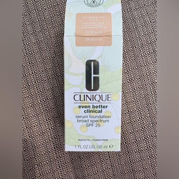 Clinique Even Better Clinical Foundation - CN 20 Fair Shade New In Box - Picture 3 of 8